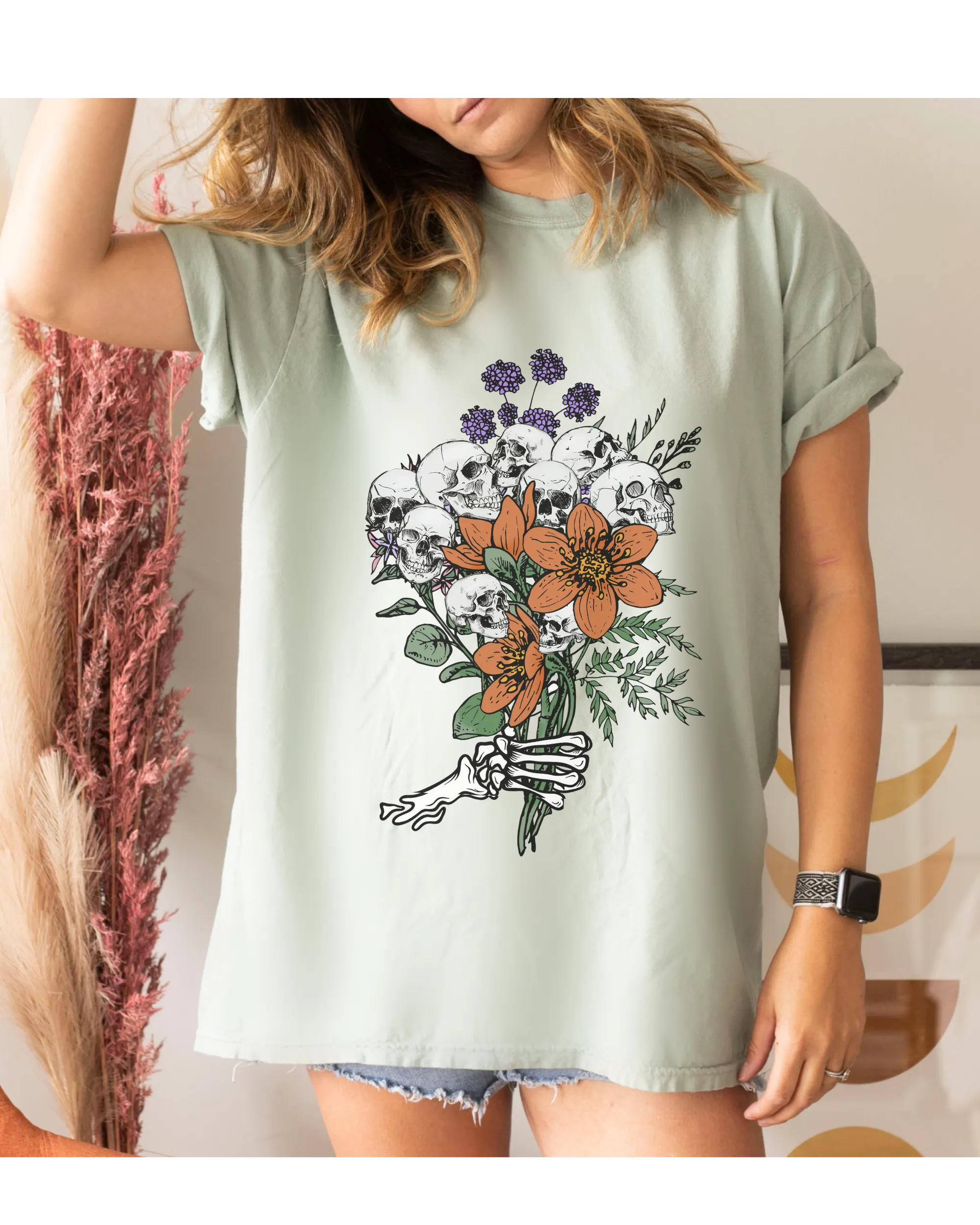 Halloween Skeletons Retro Flower Bouquet Comfort Colors® T-Shirt Women's Fall Halloween Colors T-Shirt