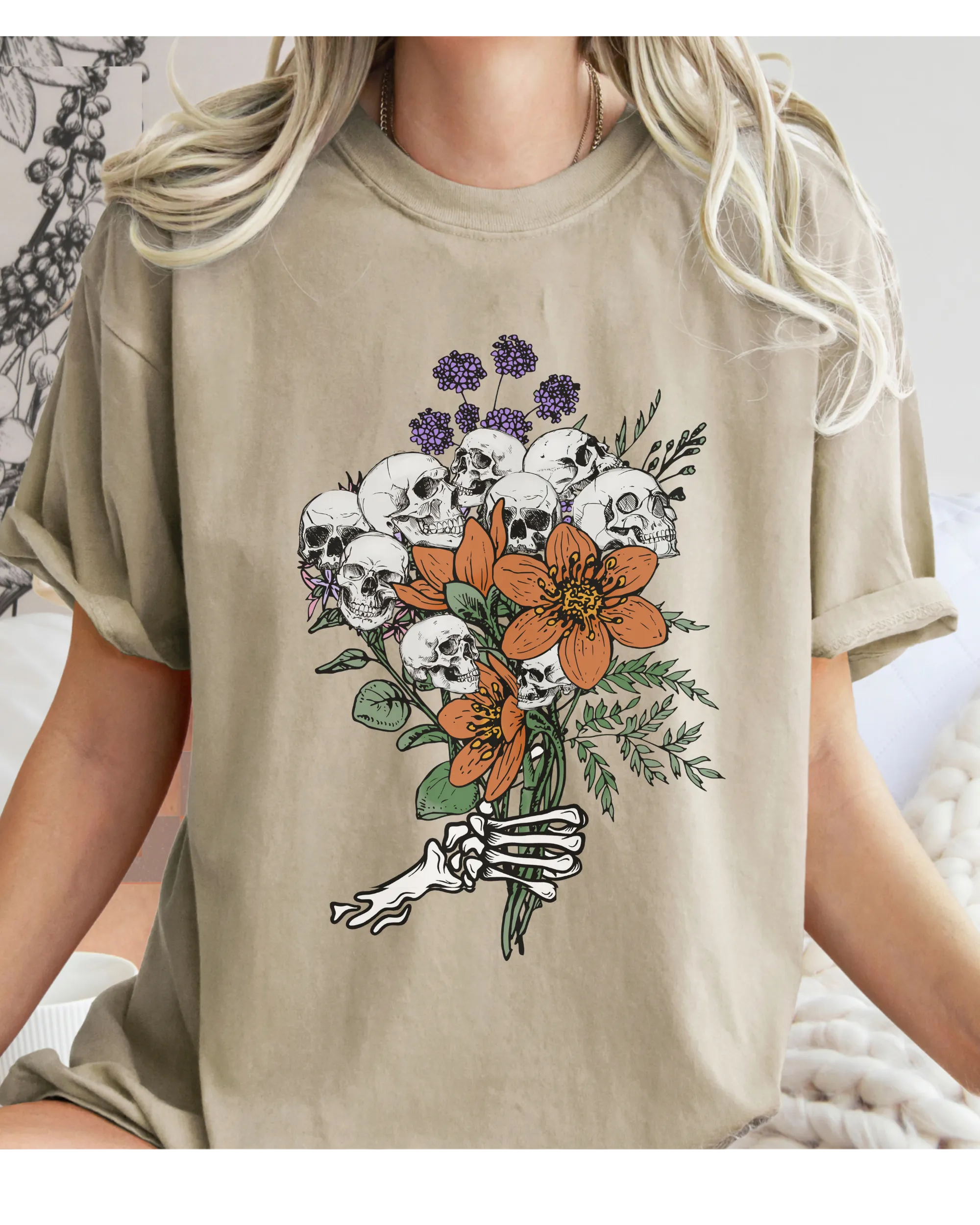 Halloween Skeletons Retro Flower Bouquet Comfort Colors® T-Shirt Women's Fall Halloween Colors T-Shirt