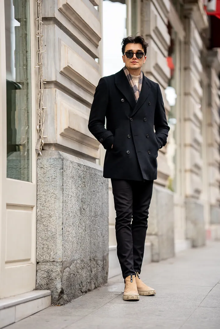 Sophisticated Men's Black Double-Breasted Coat